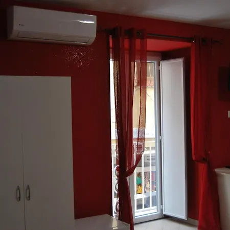 Bed and breakfast Deluxe 2*